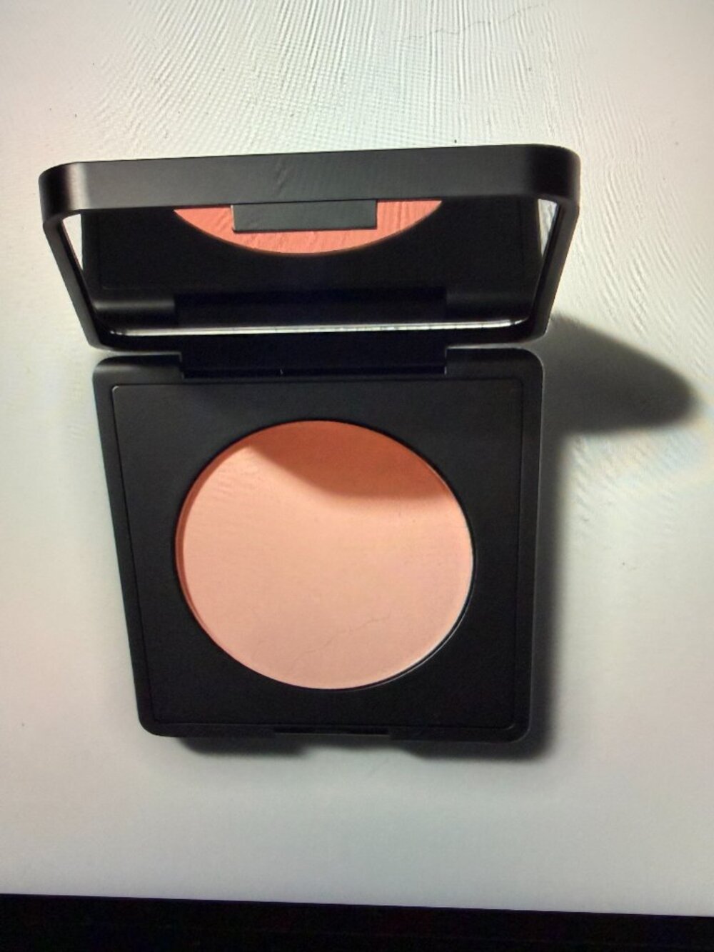 Luminance Milano Makeup 3 piece set sealed - Picture 8 of 9